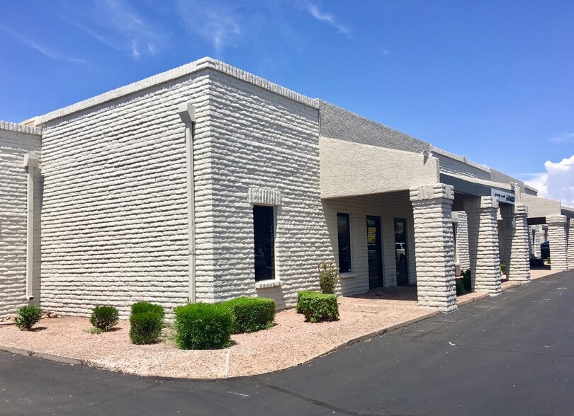 Primary Photo Of 7745 E Gelding Dr, Scottsdale Warehouse For Lease