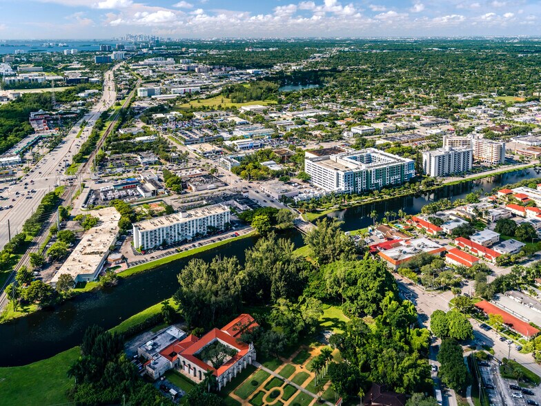 More Photos Of 16445 W Dixie Hwy, North Miami Beach Land For Sale