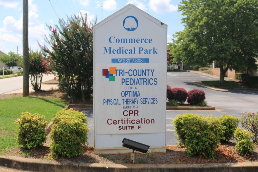 More Photos Of 808 Commerce Blvd, Riverdale Medical For Sale