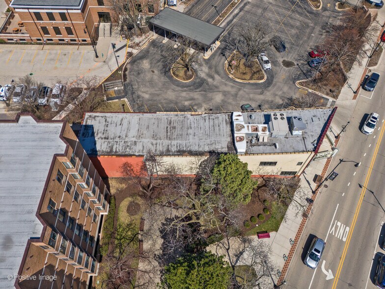 More Photos Of 7924 Lincoln Ave, Skokie Freestanding For Sale