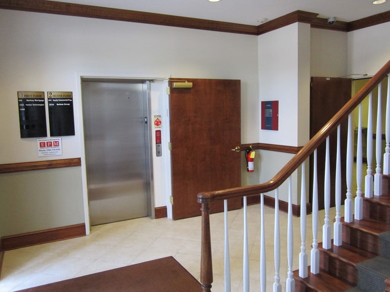 More Photos Of 114 Morlake Dr, Mooresville Medical For Lease