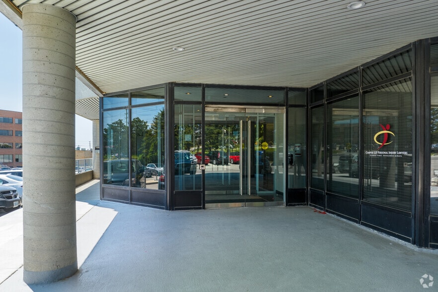 More Photos Of 7050 Weston Rd, Vaughan Office For Lease