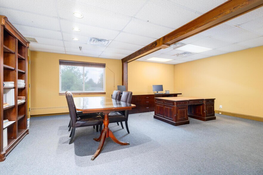 More Photos Of 3045 Pennsylvania Ave, Weirton Medical For Lease