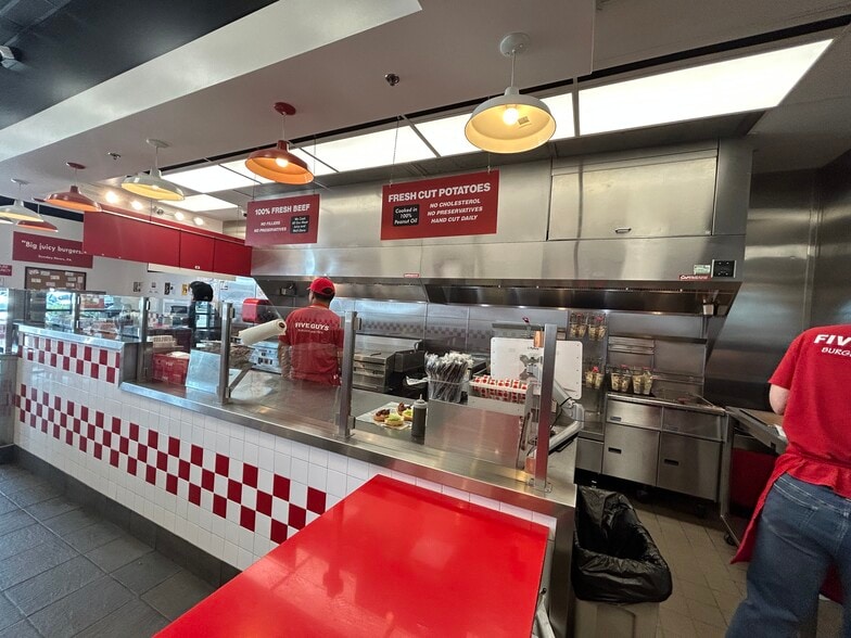 More Photos Of 1050 W Gladstone St, San Dimas Restaurant For Lease