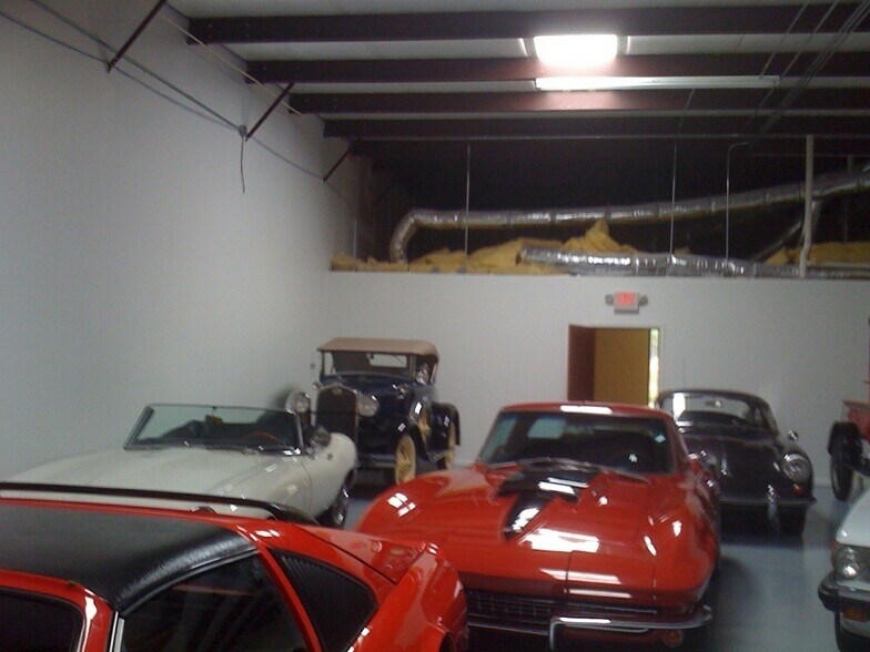 More Photos Of 6065 Parkway North Dr, Cumming Distribution For Sale