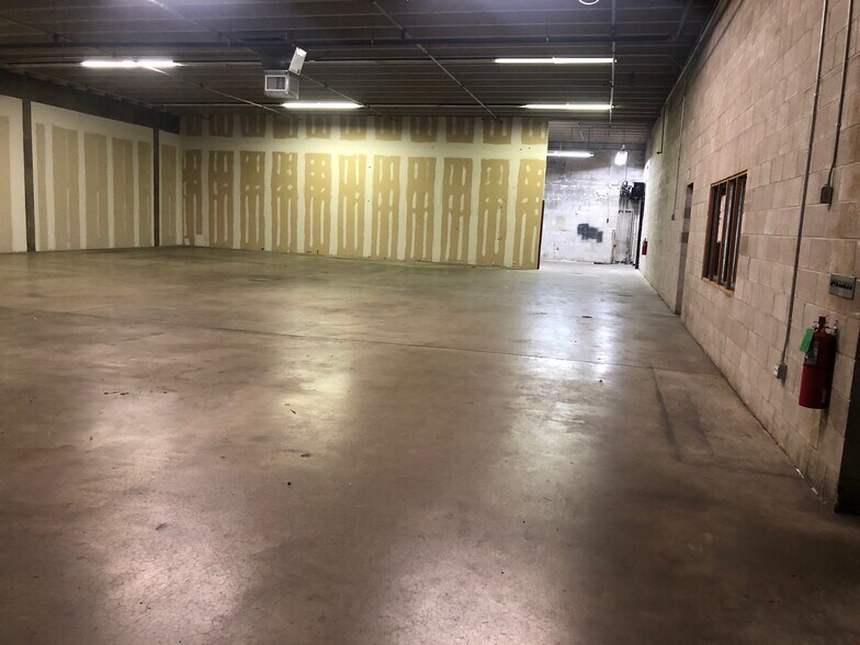 More Photos Of 223 N Boulder Ave, Tulsa General Retail For Lease