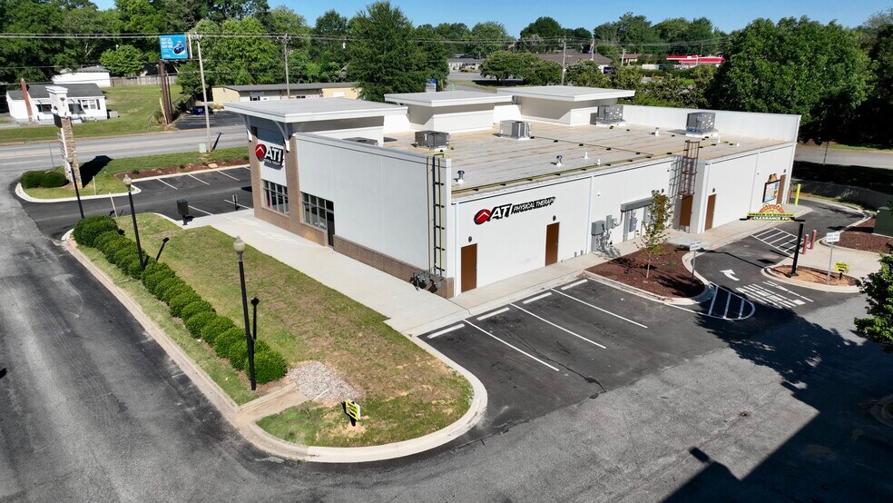 More Photos Of 2650 Boiling Springs Rd, Boiling Springs General Retail For Lease