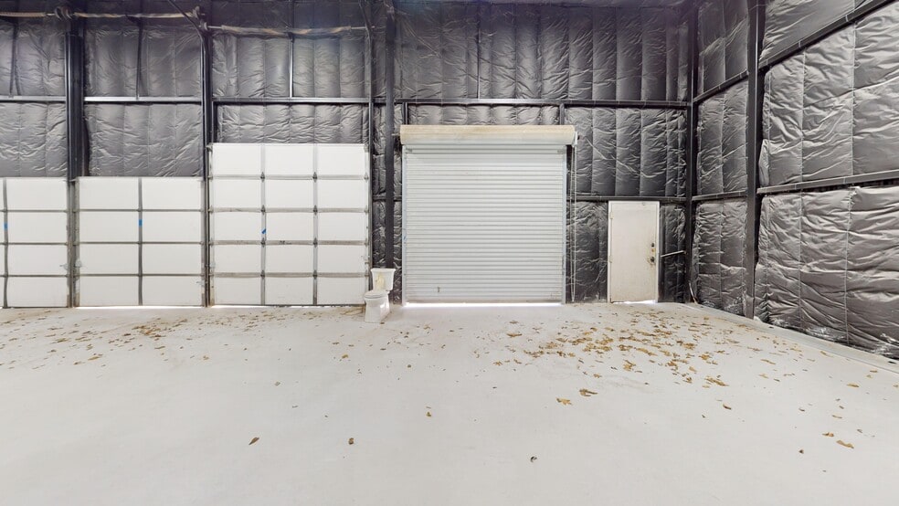 More Photos Of 2811 E 5th St, Austin Storefront Retail Office For Lease