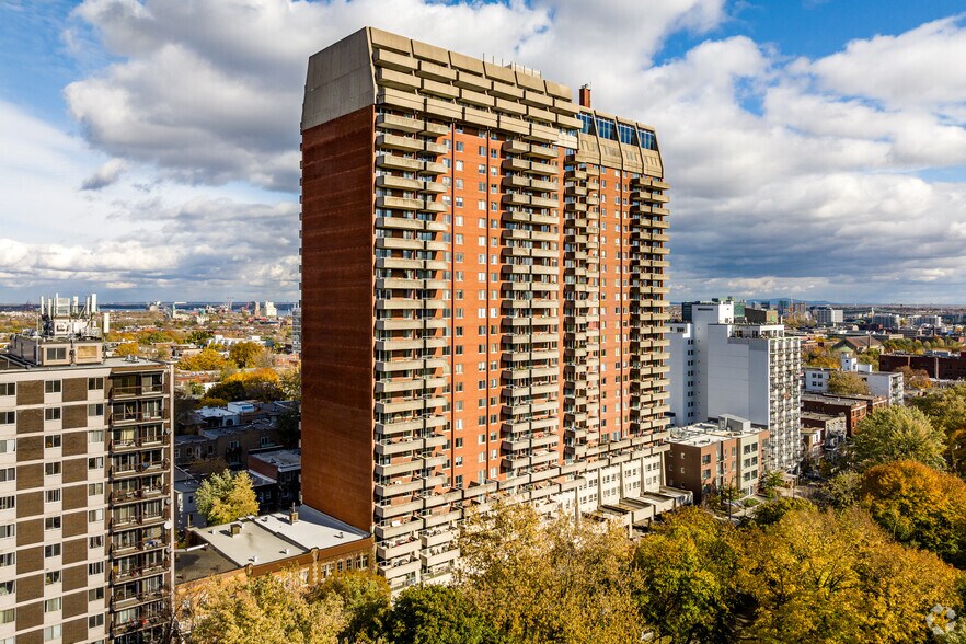 More Photos Of 3535 Av Papineau, Montréal Apartments For Sale