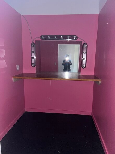 More Photos Of 1275 Pryor Rd SW, Atlanta Warehouse For Sale