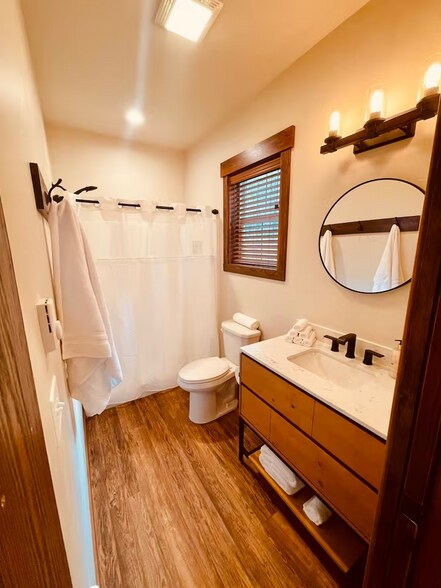 More Photos Of 100 Elk Ridge Trl, Lakeside Specialty For Sale