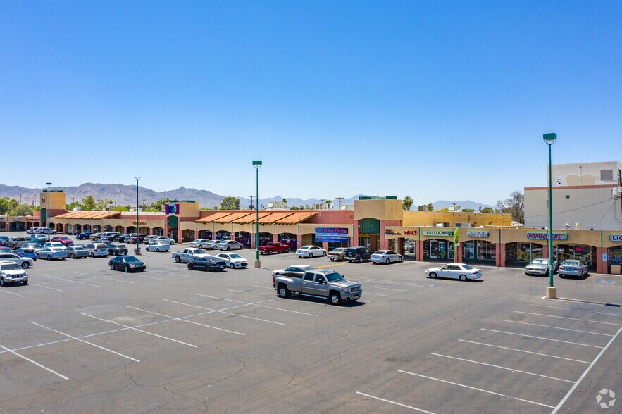 More Photos Of 6000-6076 S Central Ave, Phoenix Storefront Retail Office For Lease