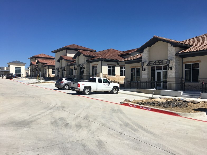 More Photos Of 9726 N Beach St, Fort Worth Medical For Sale