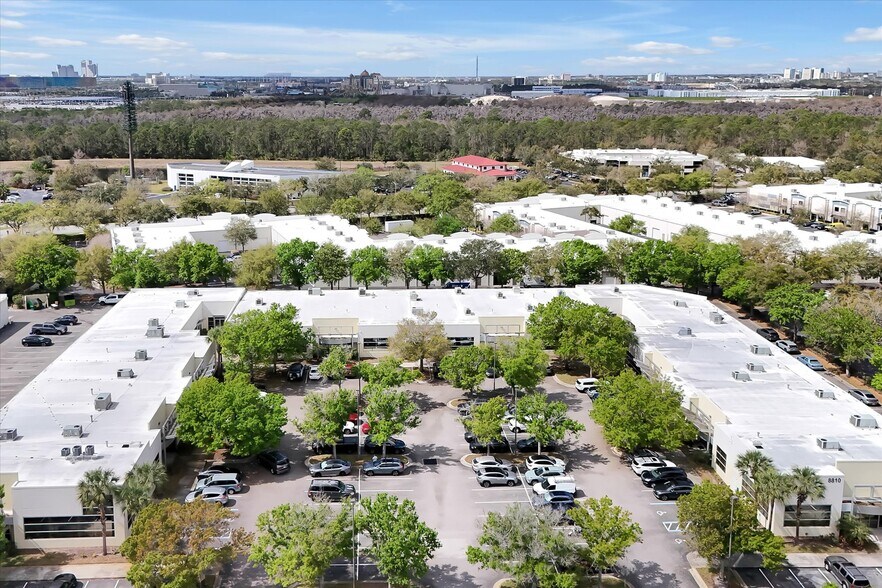More Photos Of 8810 Commodity Cir, Orlando Showroom For Lease