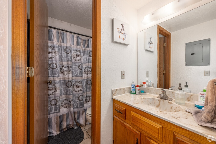 More Photos Of 400 S Grant St, West Lafayette Apartments For Sale