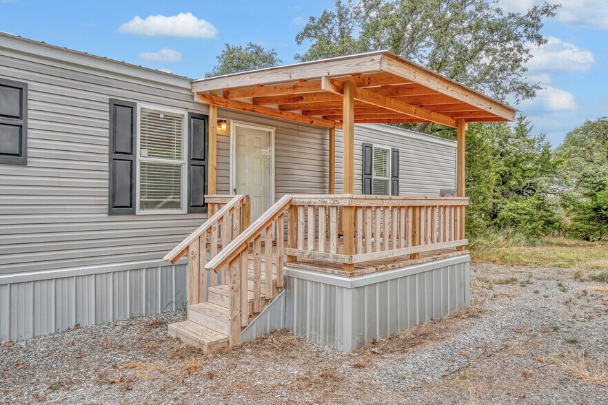 More Photos Of 42851 E County Road 1470, Lone Wolf Land For Sale