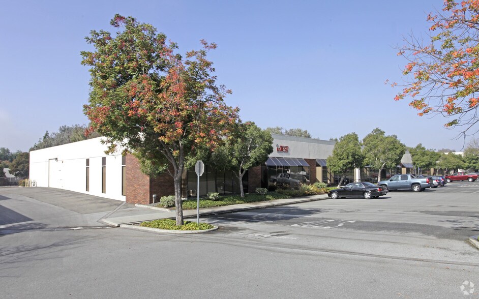 Primary Photo Of 47747 Warm Springs Blvd, Fremont Research And Development For Lease