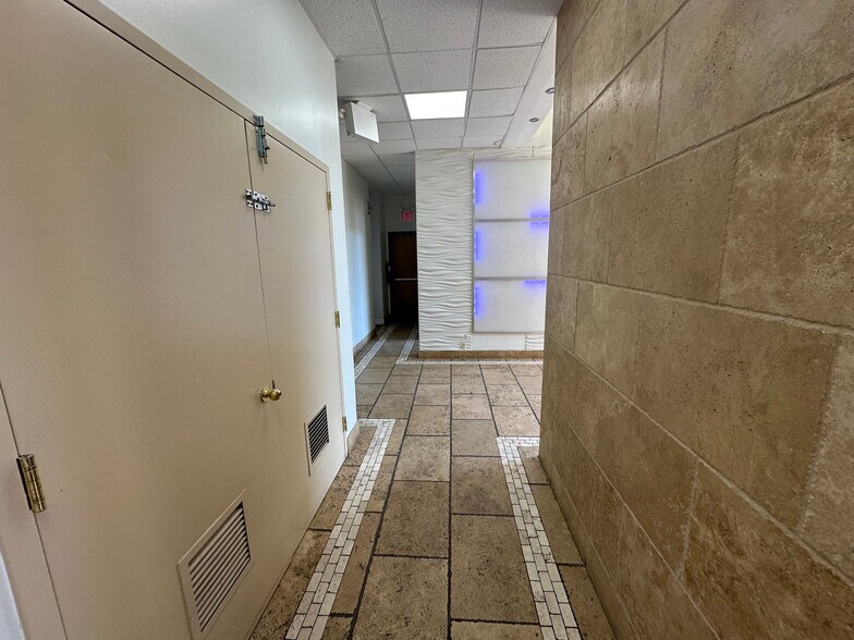 More Photos Of 12415 Metropolitan Ave, Kew Gardens General Retail For Lease