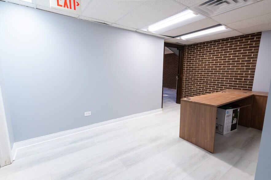 More Photos Of 6600 W College Dr, Palos Heights Medical For Sale