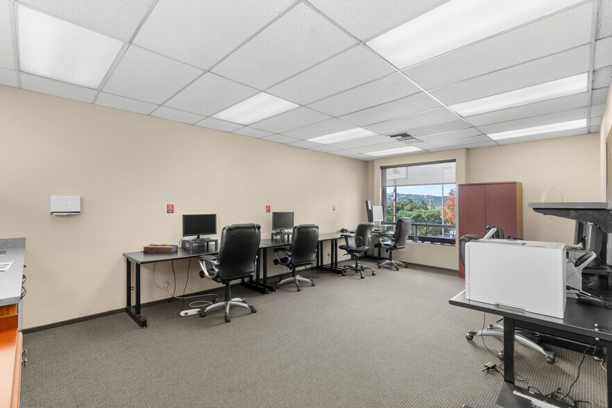 More Photos Of 4450 El Camino Real, Atascadero Office For Sale