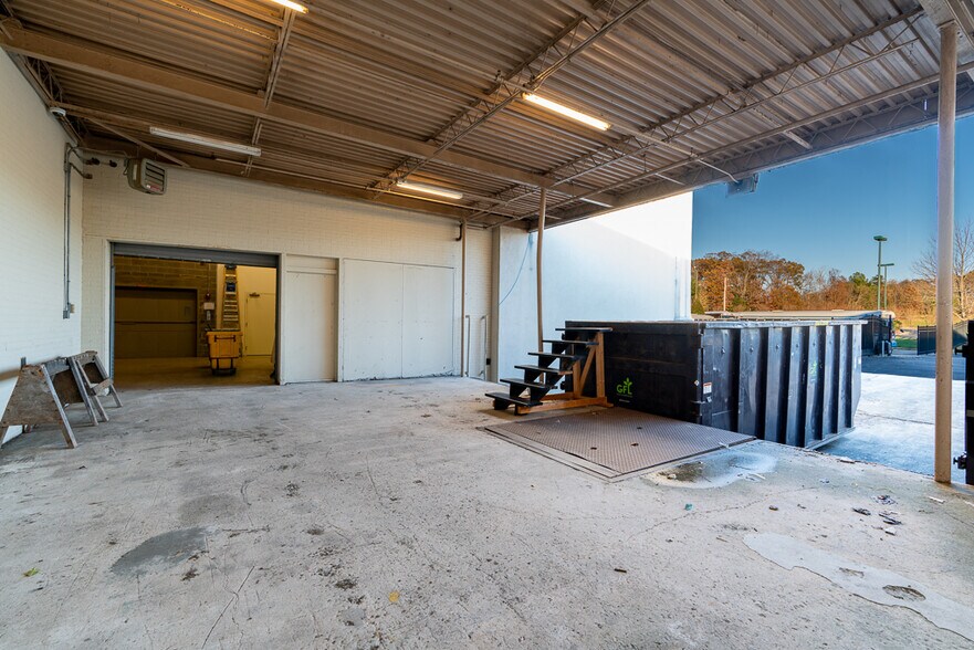 More Photos Of 1701 Westchester Dr, High Point Religious Facility For Sale