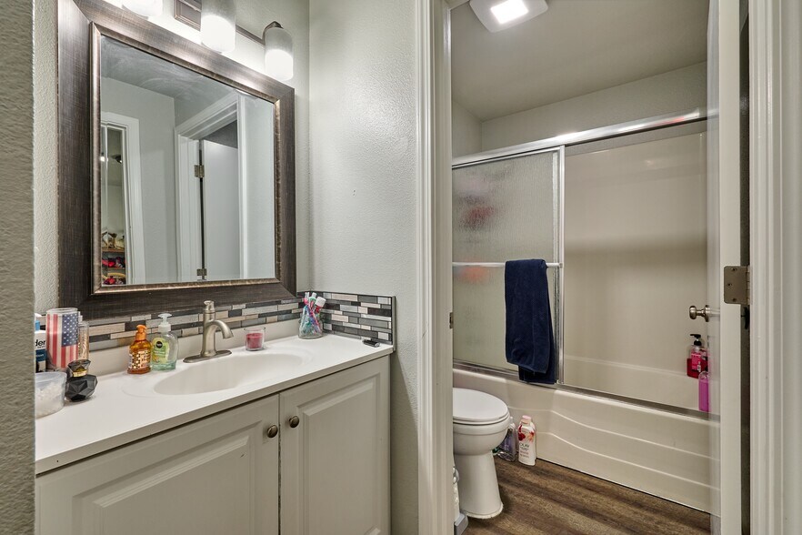 More Photos Of 880 N Pershing St, Mount Angel Apartments For Sale