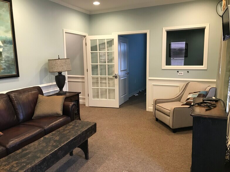 More Photos Of 111 Lovett Dr, Greenville Office For Lease