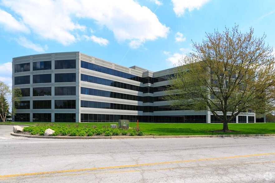 More Photos Of 8425 Woodfield Crossing Blvd, Indianapolis Office For Lease