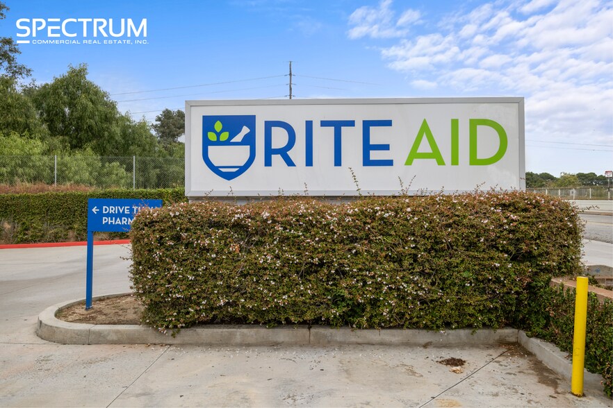 More Photos Of 13803 Foothill Blvd, Sylmar Drugstore For Lease