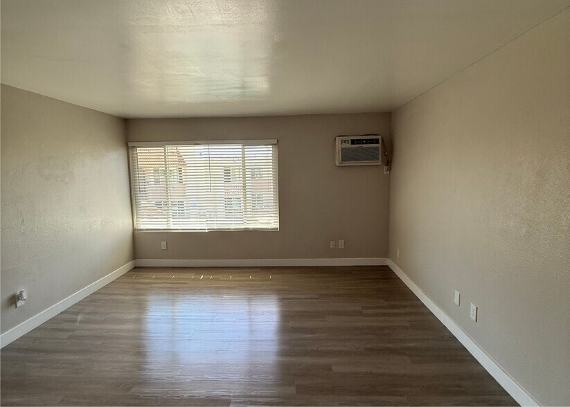 More Photos Of 1251 N Placentia Ave, Anaheim Apartments For Sale