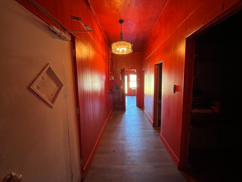 More Photos Of 1651 Holland St, West Columbia Warehouse For Lease