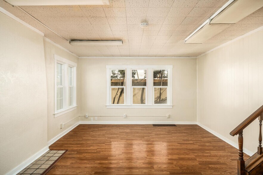 More Photos Of 328 E St George Blvd, St George Freestanding For Lease