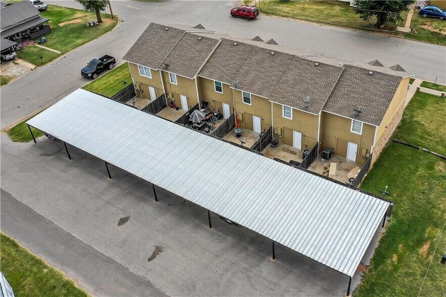 More Photos Of 108-118 E Blake St, Hinton Apartments For Sale