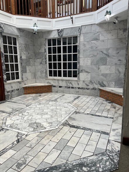 More Photos Of 250 E Main St, Canton Storefront Retail Office For Lease