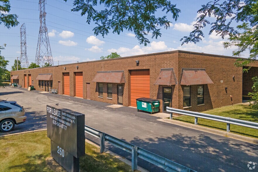 More Photos Of 260 Cortland Ave, Lombard Warehouse For Lease