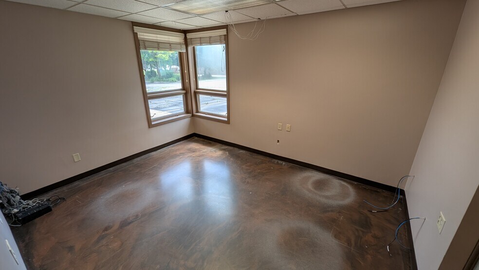 More Photos Of 12555 SR 23 SR 23, Granger Office For Sale