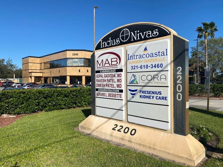More Photos Of 2200 W Eau Gallie Blvd, Melbourne Medical For Lease