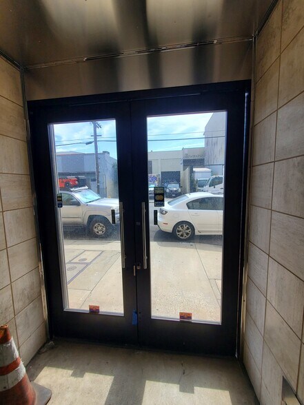 More Photos Of 777 E 14th Pl, Los Angeles Warehouse For Sale