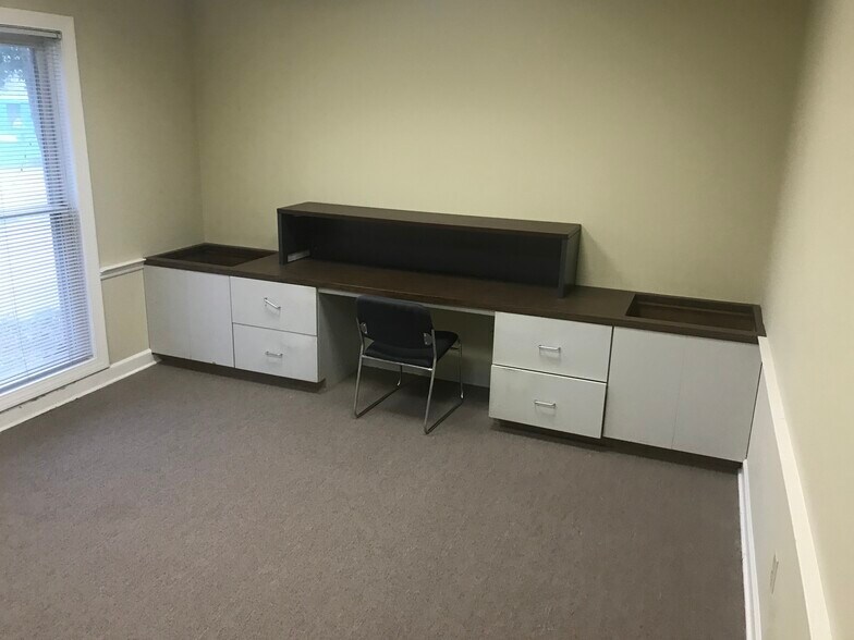 More Photos Of 8727 Northwest Dr, Southaven Medical For Lease