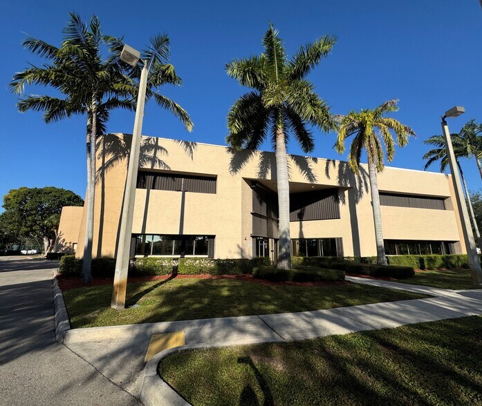 Primary Photo Of 2500 NW 29th Mnr, Pompano Beach Office For Lease