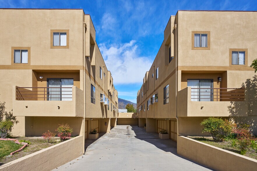 Primary Photo Of 143 Alta St, Arcadia Apartments For Sale