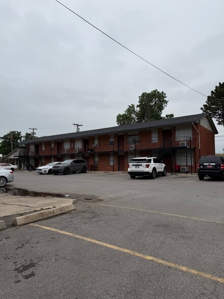 More Photos Of 2007 NW Lindy Ave, Lawton Apartments For Sale