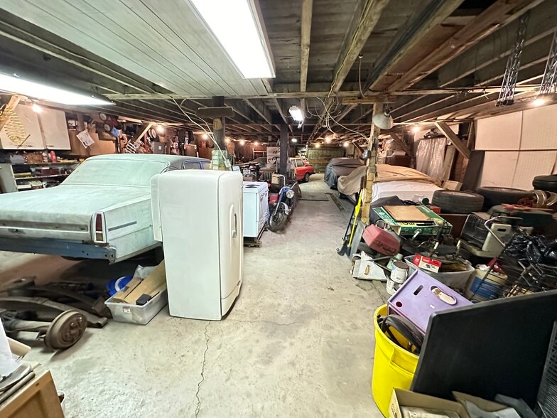 More Photos Of 9 N Main St, Bangor Light Distribution For Sale