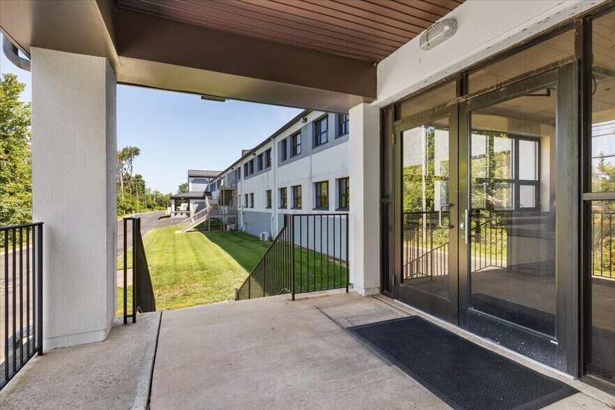 More Photos Of 1 Radar Way, Tinton Falls Office For Lease