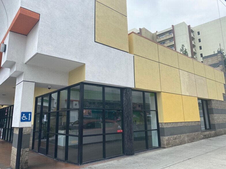 More Photos Of 8500-8520 W 3rd St, Los Angeles Unknown For Lease