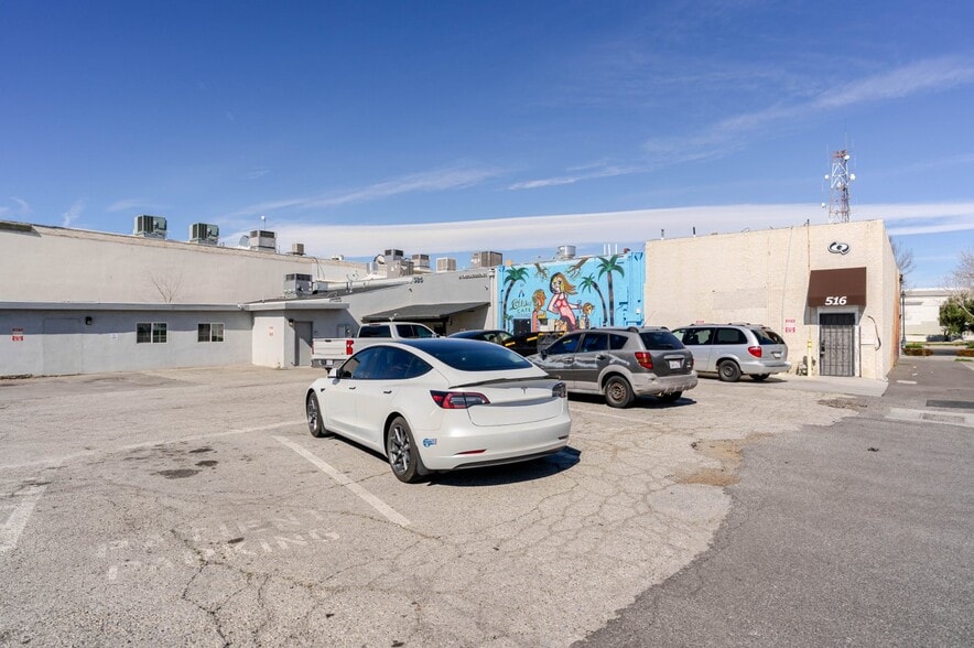 More Photos Of 516 W Lancaster Blvd, Lancaster Storefront For Lease