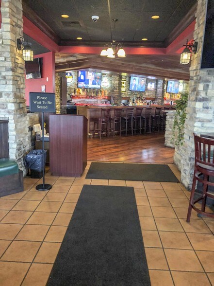 More Photos Of 8444 Transit Rd, Buffalo Restaurant For Lease