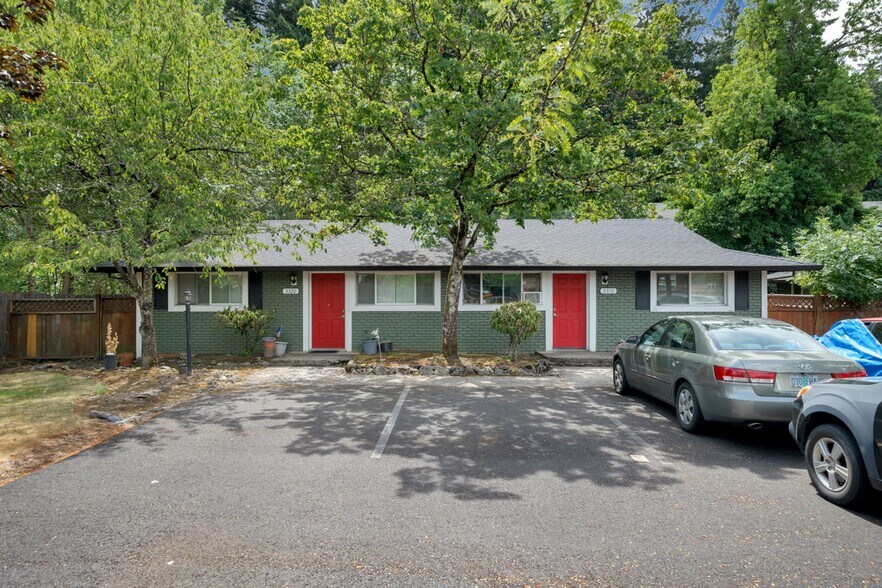 More Photos Of 3240-3320 NE 8th St, Gresham Apartments For Sale