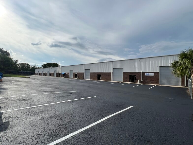 More Photos Of 5612 Carder Rd, Orlando Warehouse For Lease
