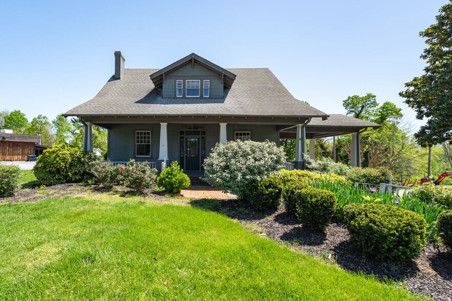 Primary Photo Of 206 E Main St, Jamestown Office For Sale